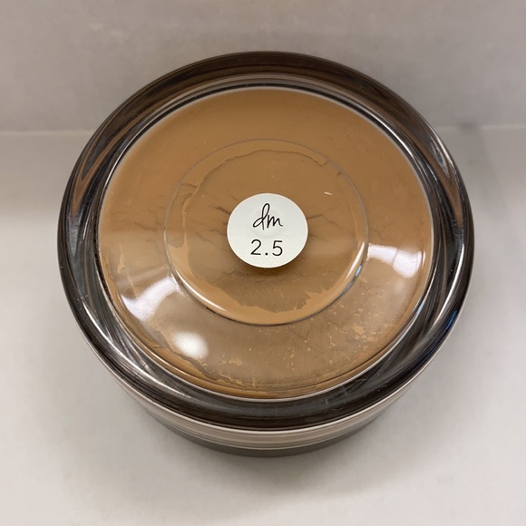 Danessa Myricks Beauty Evolution Powder in 2.5 - Picture 6 of 8